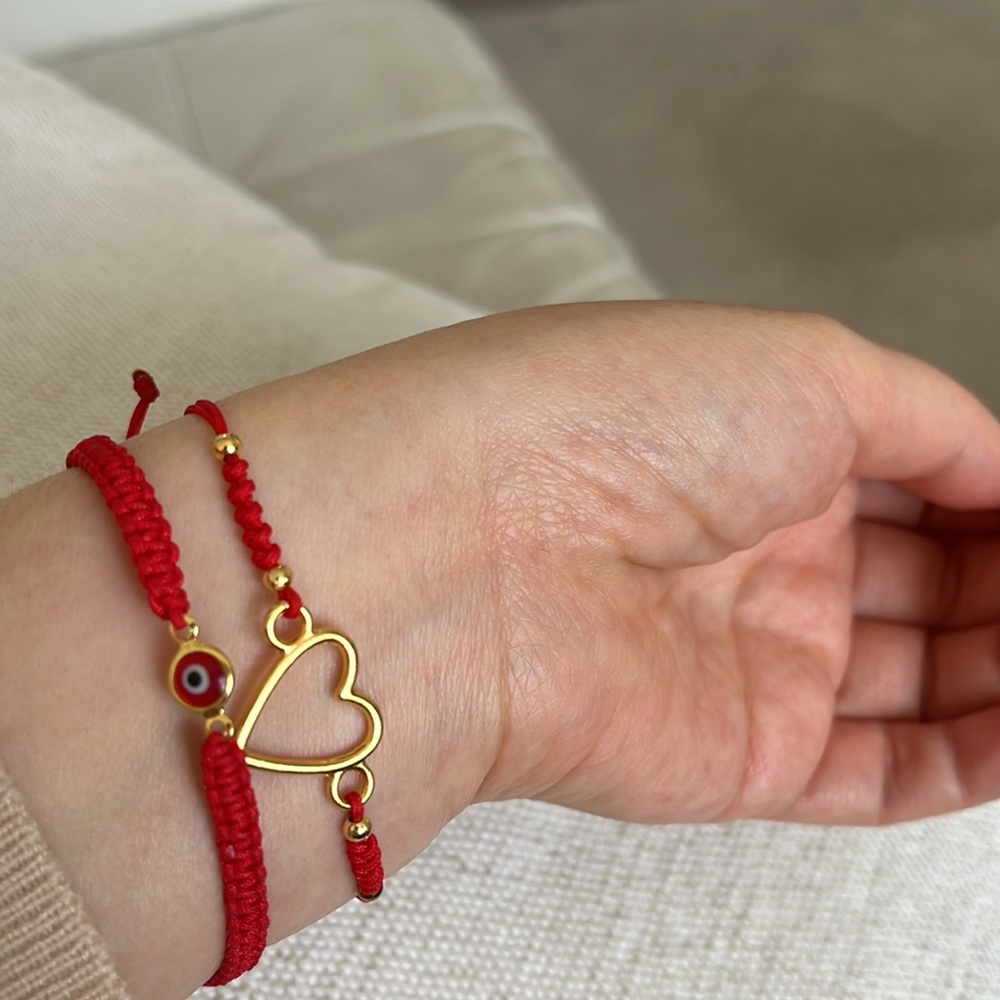 A two different design red handmade bracelets - Picture 4 of 5